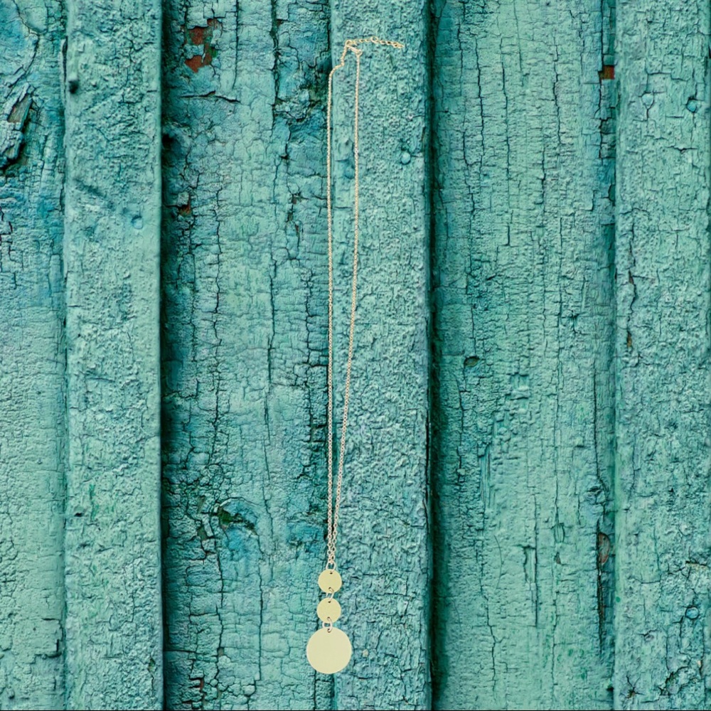 15.5” Gold necklace with 3 circles on end